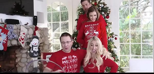  Step-Sis Fucked By Her Brother During Family Christmas Pictures